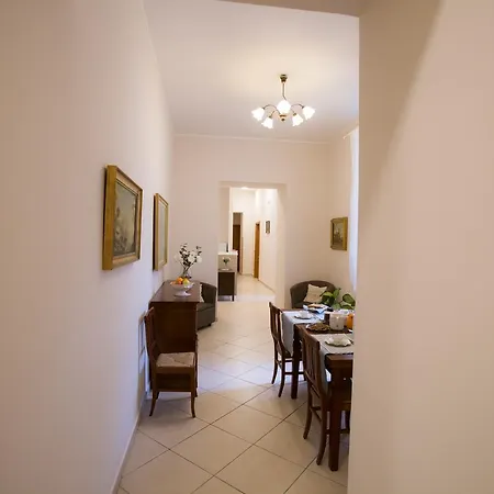 A Casa Di Nonna Giulia לינה וארוחת בוקר 3*